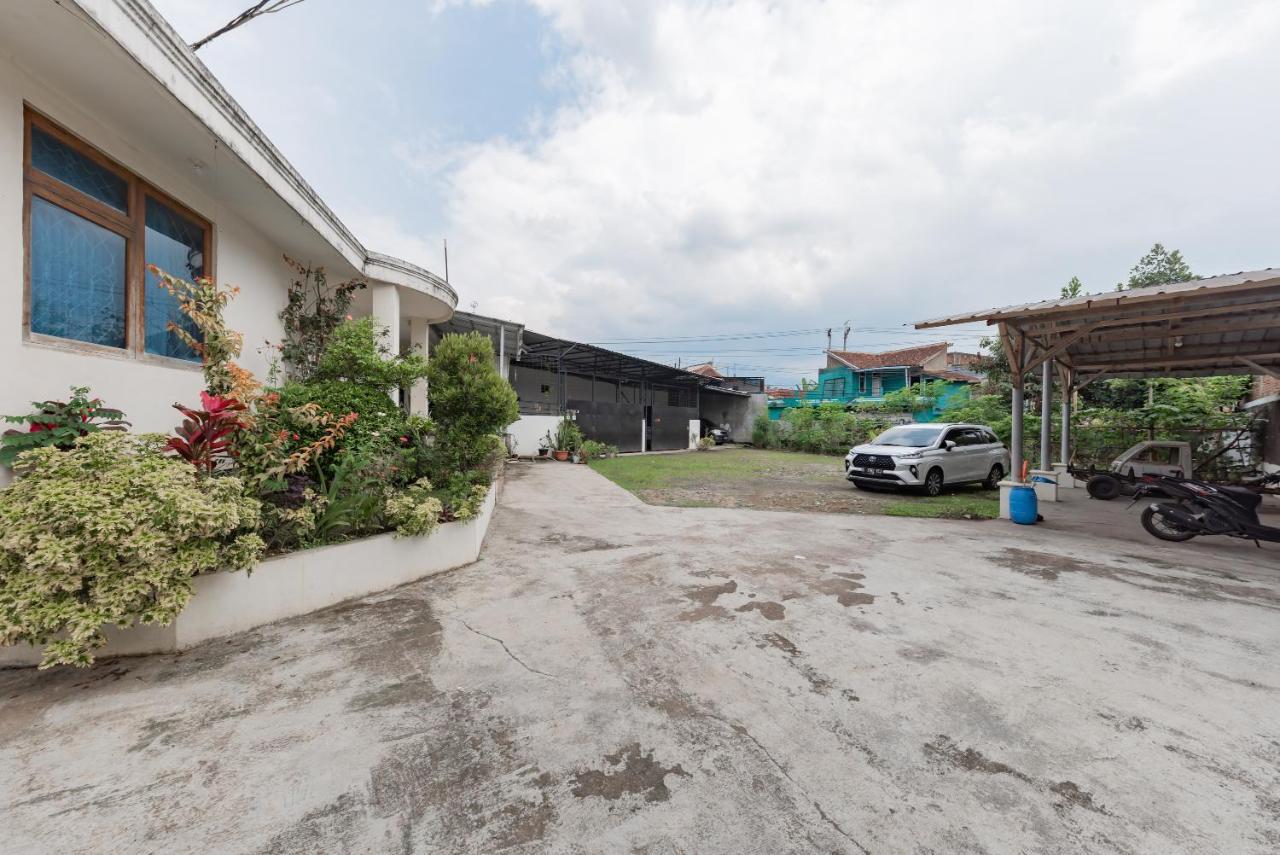 Reddoorz Syariah At Sudirman Street Garut Hotel Eksteriør billede