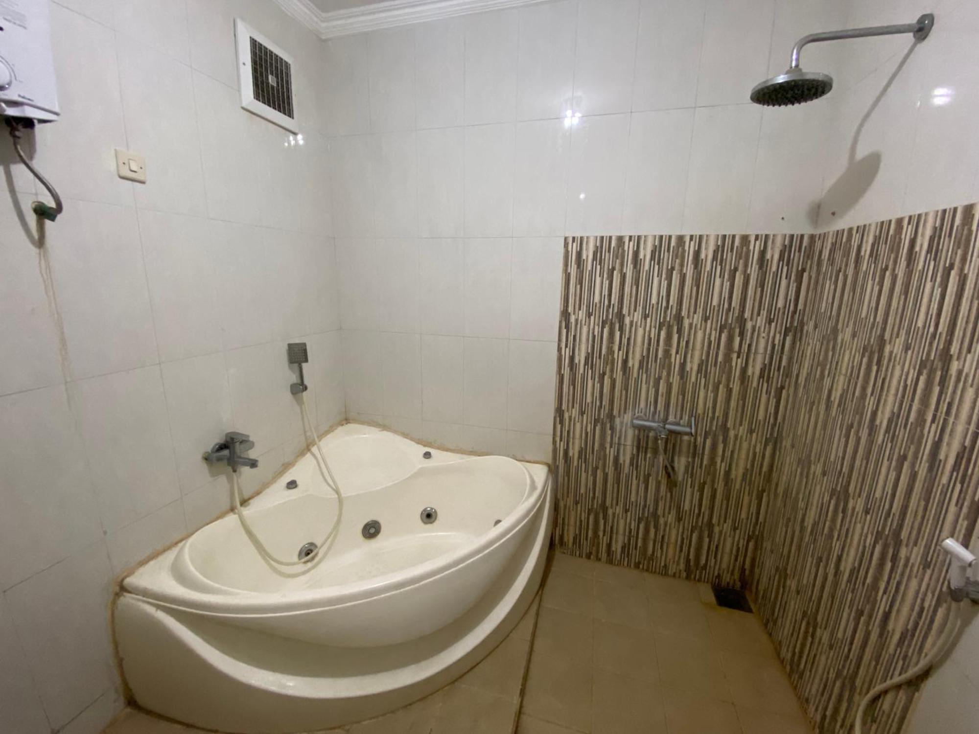 Reddoorz Syariah At Sudirman Street Garut Hotel Eksteriør billede